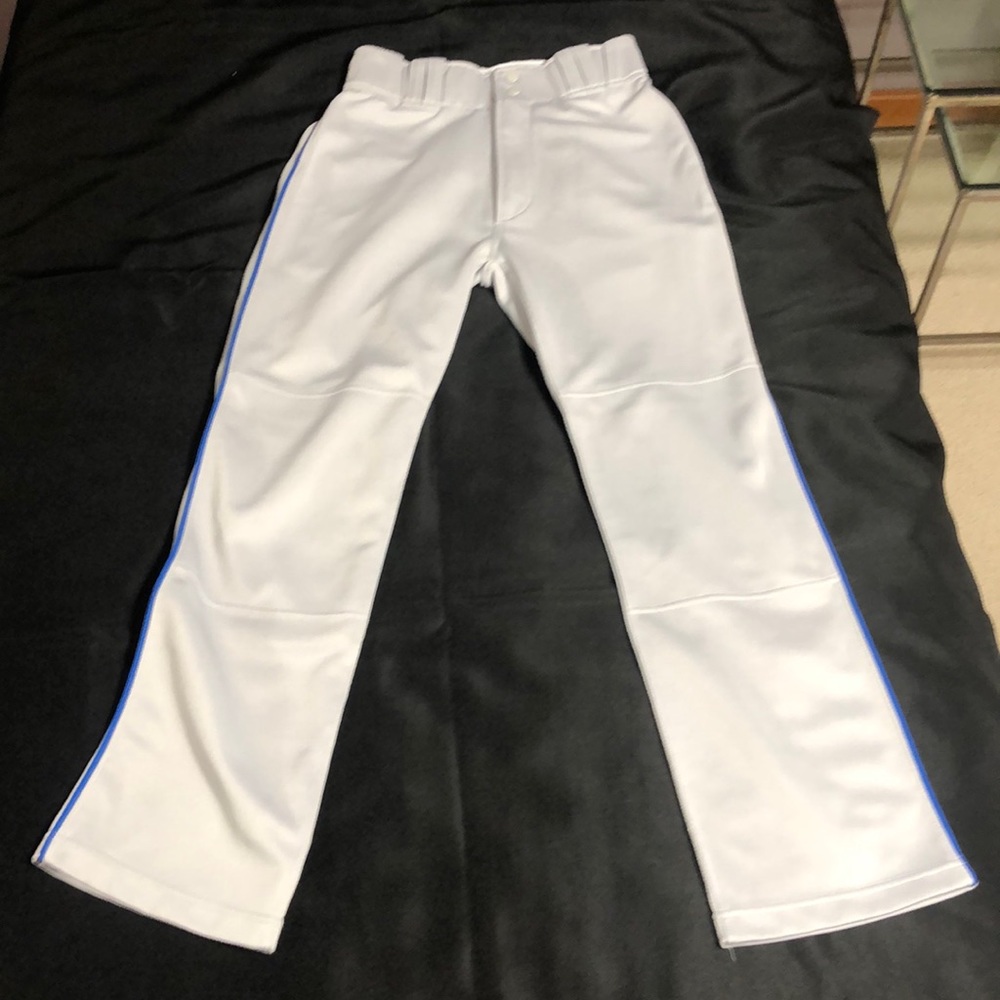 Men’s Mizuno Baseball Pants. Light grey. Size Small.